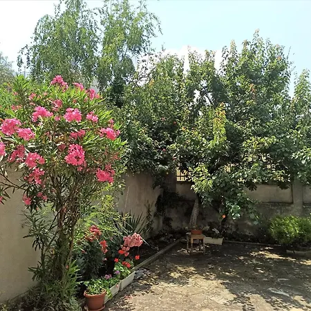 Homestay For Two In House Of Relax Ahtopol